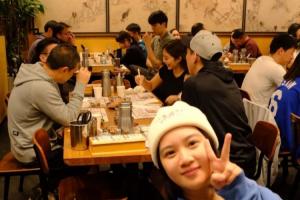 網(wǎng)友偶遇楊瀚森打湖人賽后 攜女友+團(tuán)隊(duì)去洛杉磯韓料店吃夜宵