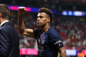 福將！在杜埃取得進(jìn)球的16場正式比賽，巴黎至今仍保持全勝