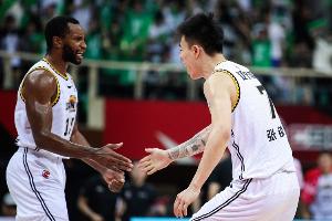 我也來啦！弗格加盟上海 新賽季和老隊友張鎮(zhèn)麟繼續(xù)并肩作戰(zhàn)