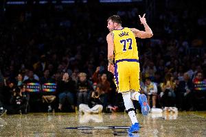 霍華德：我選東契奇為本賽季MVP 或者文班將成為史上最年輕MVP