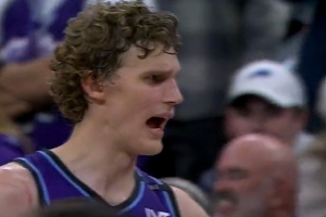 馬卡接球被犯規(guī)&同時打到吉萊斯皮 太陽關鍵挑戰(zhàn)成功&中圈跳球