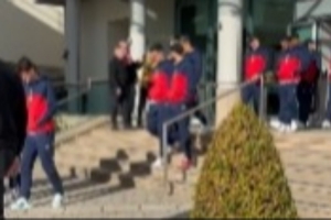 今晚對水晶宮！阿森納全隊集體外出散步，加布里埃爾也在其中