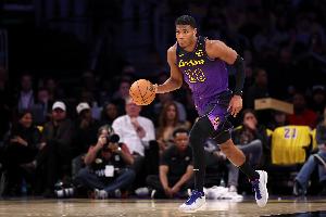 打得可以！八村塁上半場5投4中得到10分1板1助2斷