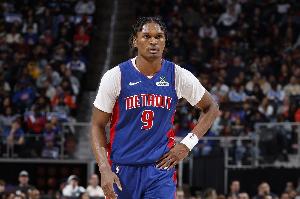 正負(fù)值+15最高！奧薩爾15中7貢獻(xiàn)21分12板2斷 罰球8中7