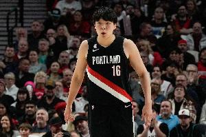 青島隊記：楊瀚森在籃板球保護方面還達不到NBA內線的基本要求