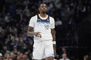 撐起了輪換！里德12中6砍16分10板&其中4個前場板 另有2助2斷