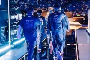 解說(shuō)米勒看GEN 2-0 HLE：神仙打架！gen這隊(duì)真的恐怖