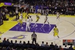 錯(cuò)失機(jī)會！拉拉維亞拋射不中 范德比爾特補(bǔ)籃也丟