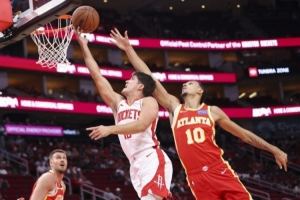 肯揚-馬?。夯鸺绻麤]控衛(wèi)就陷入麻煩了 謝潑德就知道投籃