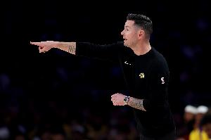 雷迪克演講：我們拼盡全力的狀態(tài)就是標(biāo)桿 我雖未上場(chǎng)但感受到了