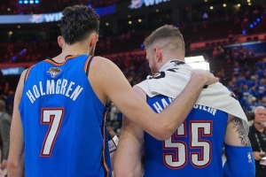 戴格諾特：一旦進(jìn)入半場陣地防守 我們在比賽中就有了不錯的表現(xiàn)