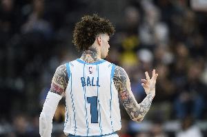 全面！拉梅洛-鮑爾上半場(chǎng)10中6&三分6中3得到17分4板2助4斷