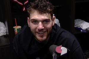 克林根：我的職責(zé)是護(hù)筐且不貿(mào)然失位 搶籃板并創(chuàng)造更多進(jìn)攻機(jī)會