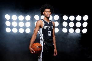 20分6板8助！尚帕尼轉發(fā)哈珀今日數(shù)據(jù)&集錦：他們有麻煩了?。? >
                                        </div>
                                    </div>
                                                                        <div   id=