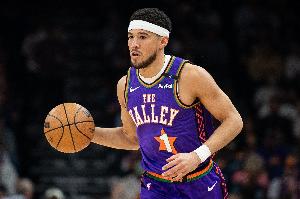 穩(wěn)定輸出！布克16投10中&罰球9中9空砍31分3板7助 得分全場最高