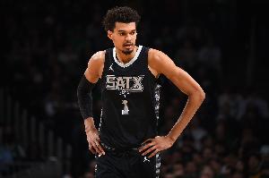 追夢：文班按目前水平打下去 他可以橫掃MVP、DPOY還有MIP！