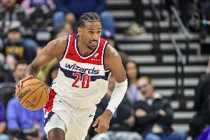 近45年3人在21歲前單場至少30分10板5助2斷2帽：詹姆斯 文班 薩爾