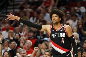 開拓者戰(zhàn)爵士！塞布爾可以出戰(zhàn) 小陣容內(nèi)線穆雷因病缺陣