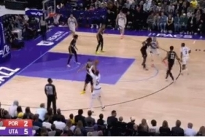 這是個中鋒？凱斯勒三分+擊地妙傳+前場助攻 開局就全面發(fā)揮！