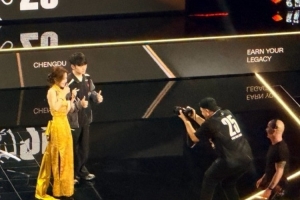 王思聰“殺手”youdang更新微博曬現(xiàn)場(chǎng)觀賽：外戰(zhàn)看滔博！