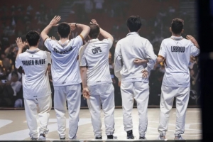 慘遭淘汰后G2發(fā)文：妄想、希望、復(fù)仇和打入八強(qiáng)，感謝大家