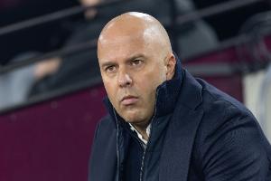 郵報：聯(lián)賽杯本是強心劑，斯洛特重大戰(zhàn)略誤判踐踏利物浦杯賽傳統(tǒng)