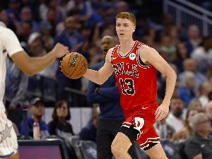 射手就要投得準！許爾特8中6&三分5中3貢獻18分4板4助