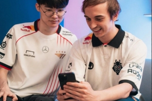 G2官媒曬Faker與Caps合影：是的，我們都選了冰鳥