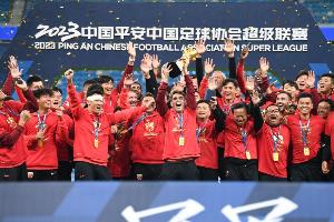 歷史重演or復仇成功？海港兩年前在大連人主場捧起中超冠軍獎杯