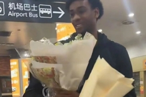 媒體人：山西男籃外援格雷格-布朗已經(jīng)抵達(dá)太原