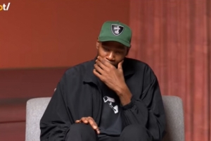 你整天都在打球哪來的時間刷推特？杜蘭特：只需要幾秒鐘啊