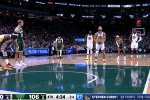 罰丟本賽季第一球！庫里第四節(jié)制造犯規(guī)兩罰一中