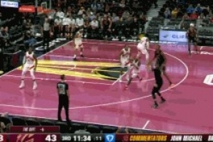 真不容易啊！鮑爾下半場回來借掩護(hù)命中三分 個(gè)人本場首個(gè)進(jìn)球