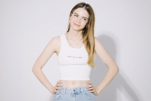 女主持：有人生一堆女兒也沒個兒子因為男人精子不行 KD：哦是嗎?