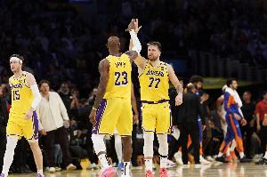 小里弗斯：杜庫都能打無球但詹姆斯打不了 因此他無法和東里共存