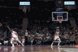 球進(jìn)燈亮！亨特弧頂撤步從容命中半場壓哨三分