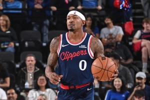 快船VS鵜鶘首發(fā)：比爾復(fù)出搭檔哈登、小卡、瓊斯、祖巴茨