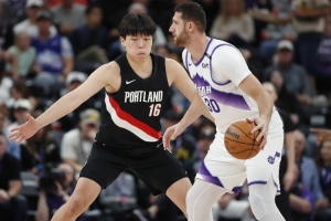 媒體人：NBA不相信眼淚只相信苦練變大的肌肉塊 楊瀚森抓住機(jī)會(huì)