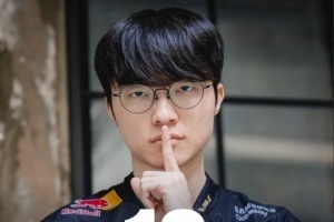 16局游戲使用13個英雄！Faker是S15中使用不同英雄數(shù)量最多的選手