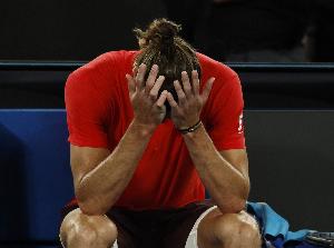 茲維列夫：腳踝嚴(yán)重腫脹，看看是否有補(bǔ)救措施，然后參加總決賽