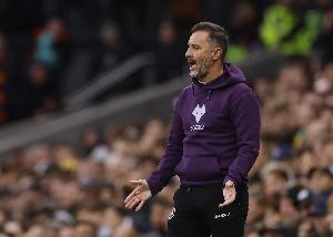 決策失誤？狼隊開季4連敗后選擇與佩雷拉續(xù)約3年，現(xiàn)又將其解雇