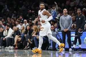 明日騎士VS老鷹！米切爾與賈勒特-阿倫皆出戰(zhàn)成疑