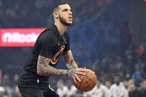 57投20中！大球：我們錯失了很多好的三分機會 有空位要果斷出手