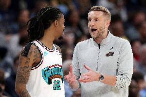 被教練當(dāng)著全隊面批評！Shams：多支球隊正密切關(guān)注莫蘭特的情況