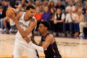 24年10月以來(lái)首次未能得分上雙！太陽(yáng)如何將文班限制到僅得9分？