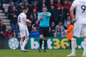 英超第11輪裁判安排：卡瓦納主裁曼城VS利物浦，巴羅特執(zhí)法曼聯(lián)