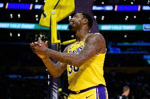 殘陣出戰(zhàn)！斯瑪特：我看到了球隊的斗志 我們本可輕易放棄