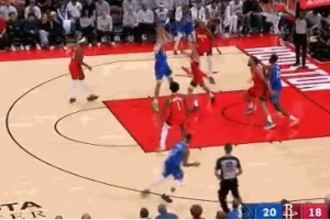 成靶子了！弗拉格單挑謝潑德 背轉(zhuǎn)身跳投再度命中