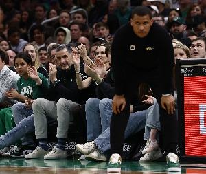 馬祖拉：球隊(duì)中鋒掩護(hù)技能要不斷進(jìn)步 這是需要每天打磨的技術(shù)