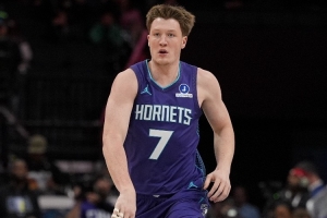 克尼佩爾：關鍵環(huán)節(jié)處理還有提升空間 今天新秀們展現出了潛力